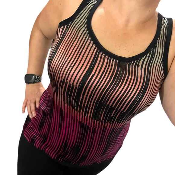 The Limited MEDIUM Ombre Vertical Patterned Mixed Material Tank - Picture 8 of 8